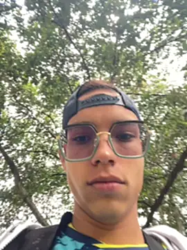 Pokazy przed kamerką – Andres_boy252