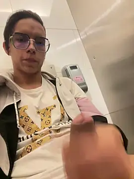 Andres_boy252 webcam show