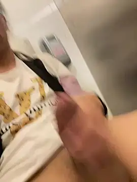Pokazy przed kamerką – Andres_boy252
