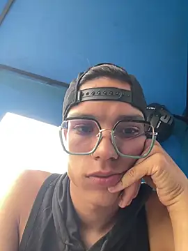 Andres_boy252 网络视讯表演
