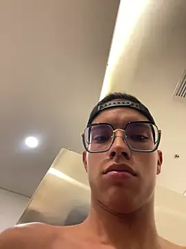 Show modela Andres_boy252 na web-kameri
