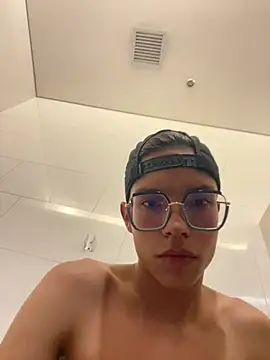 Andres_boy252 webkamerás műsora