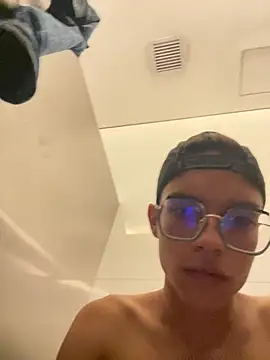 Andres_boy252 webkamerás műsora