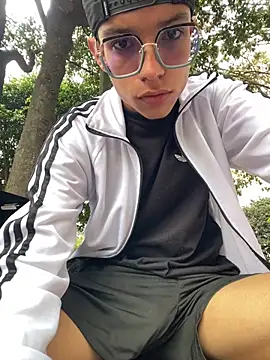 Andres_boy252のウェブカメラショー