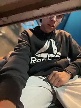 Andres_boy252 网络视讯表演