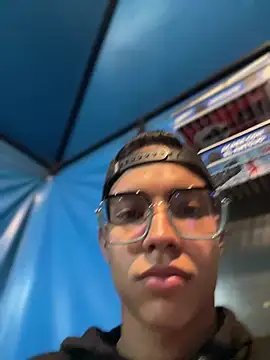 Andres_boy252のウェブカメラショー