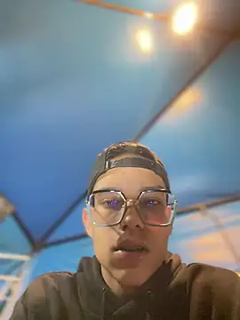 Andres_boy252のウェブカメラショー