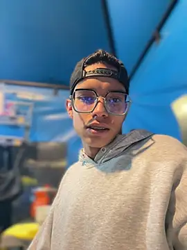 Andres_boy252's Webcam Show