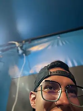 Andres_boy252 webkamerás műsora