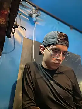 Andres_boy252 Шоу с уебкамера