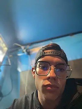 Andres_boy252's Webcam Show