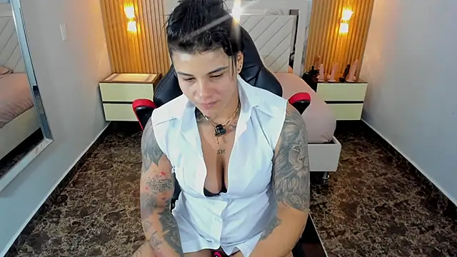 KAROLLJONES1n Live XXX chat