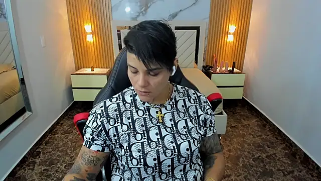 Živý XXX chat KAROLLJONES1