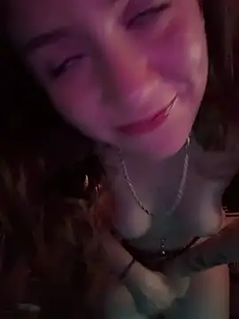 goddessmissmia's Webcam Show