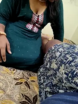 Pokazy przed kamerką – Marathi_Priyanka_Kunal