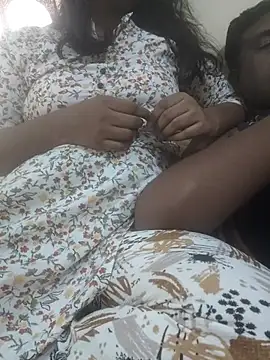 הופעת וובקאם של Marathi_Priyanka_Kunal