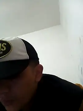 Ariihot's Webcam Show