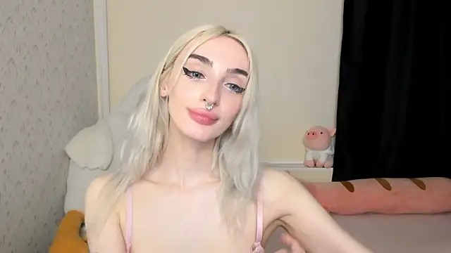 Chat +18 de succubantra ao vivo