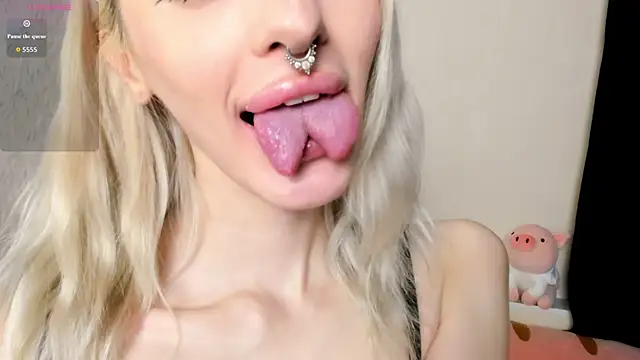צ'אט XXX בשידור חי של succubantra