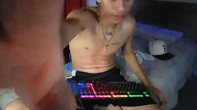 Show modela sung_yol na web-kameri