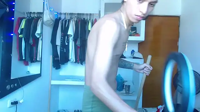 sung_yol Show in webcam