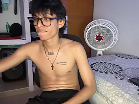 sung_yol – webcam-show
