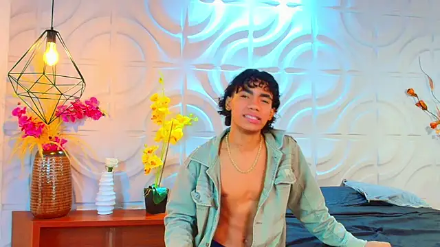 AlanCutee Webcam-Show