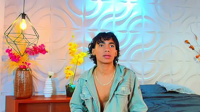 AlanCutee Adlı Modelin Web Kamerası Şovu
