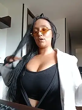 Esmeralda333 Webcam show