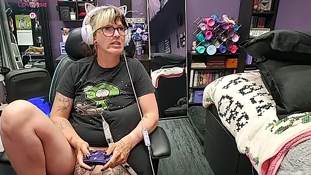 oddywithabody Show in webcam
