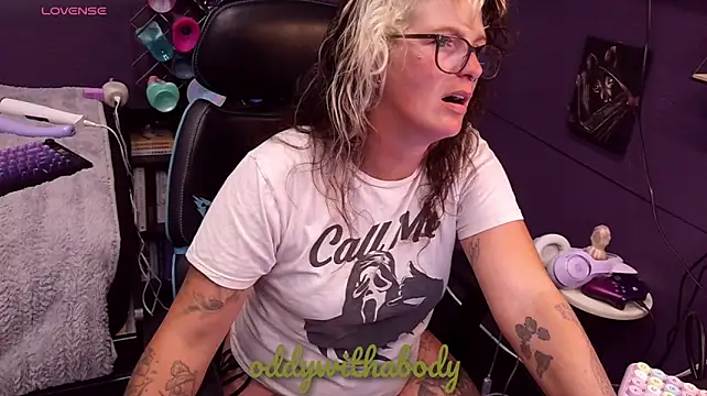 Chat XXX en directo de oddywithabody