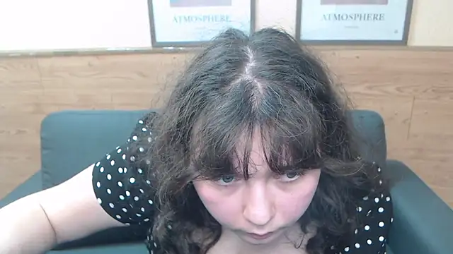 XXX chat uživo modela NeonilaLisova