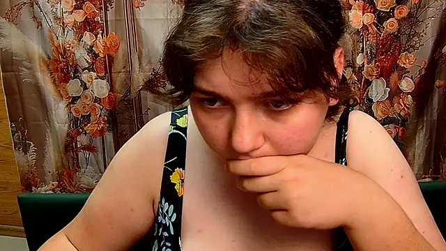 Chat +18 de NeonilaLisova ao vivo