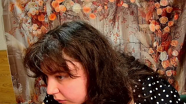Chat +18 de NeonilaLisova ao vivo