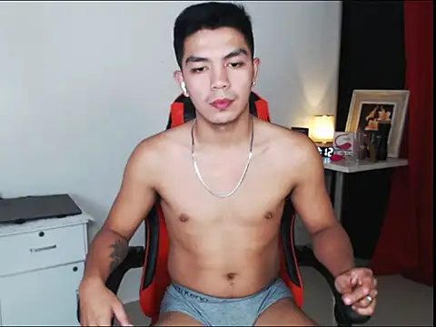 Hunky_paul 网络视讯表演