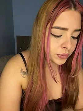 Chat +18 de Nahomy_cm ao vivo
