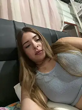 Nahomy_cm's Webcam Show