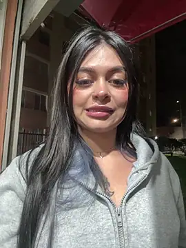 Saray_charmante's Webcam Show