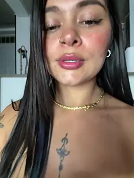 Saray_charmante's Live XXX Chat
