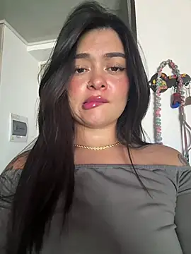 Saray_charmante live XXX chat