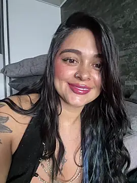 Saray_charmante Adlı Modelin Canlı XXX Sohbeti