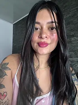 Chat +18 de Saray_charmante ao vivo