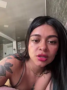 Saray_charmante's Webcam Show