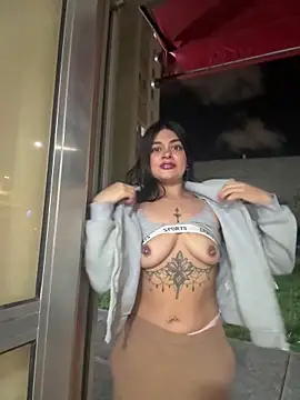 צ'אט XXX בשידור חי של Saray_charmante