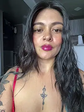 Chat XXX en directo de Saray_charmante
