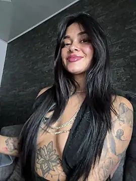 צ'אט XXX בשידור חי של Saray_charmante