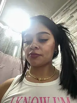 Saray_charmante's Webcam Show