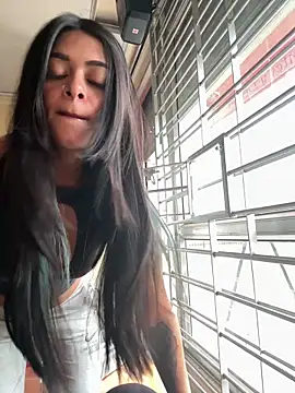 Chat XXX en directo de Saray_charmante