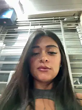 Chat XXX en directo de Saray_charmante