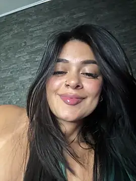 Chat XXX en directo de Saray_charmante